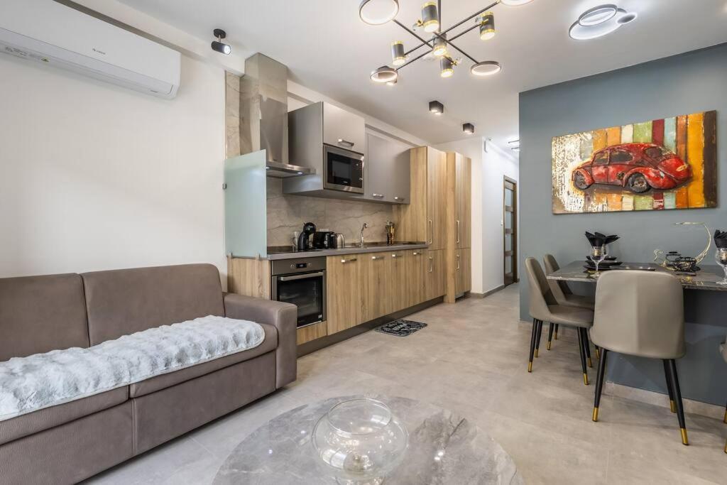 Nocturnal Elegance Apartment By Solea Sliema Buitenkant foto
